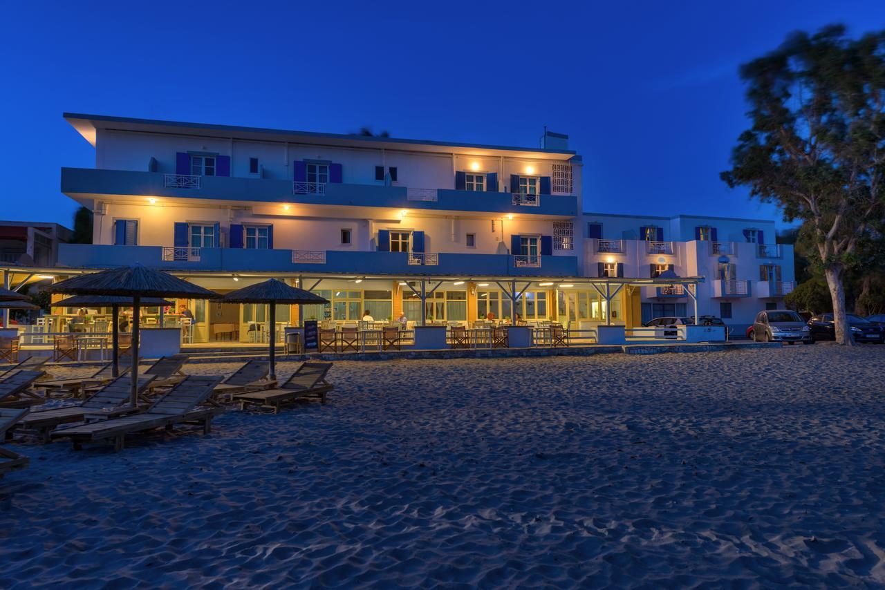 Hotel Kamelo Vári Exterior foto